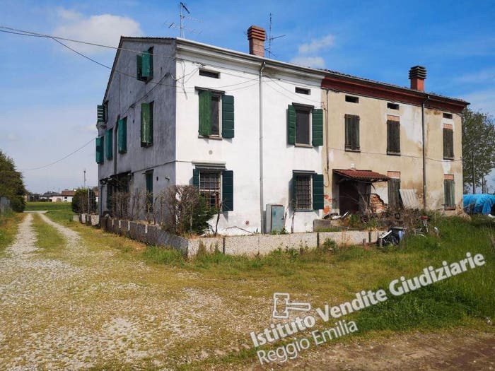 Appartamento con 6 locali in vendita in Via G La Pira, Luzzara