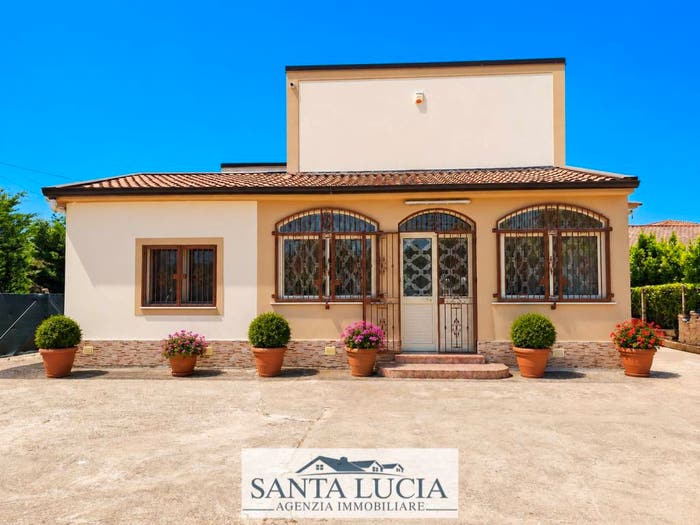 Casa con 6 locali in vendita in Via Purgatorio, Canicattì