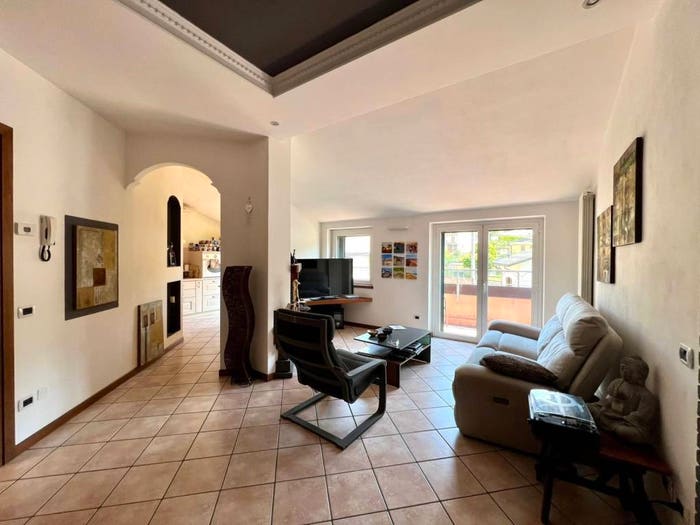 Appartamento trilocale in vendita in Via Gaetano Donizetti, Pradalunga