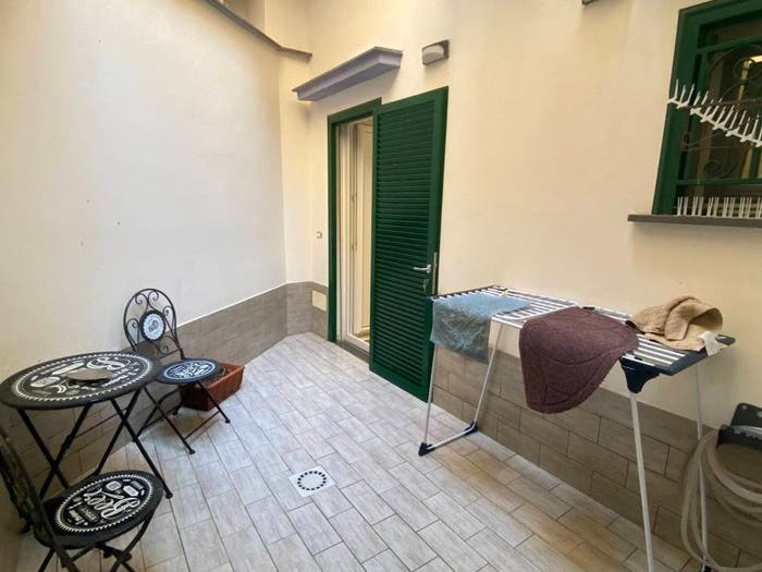 Appartamento trilocale in vendita in Via Cesare Rosaroll, Tribunali, Napoli