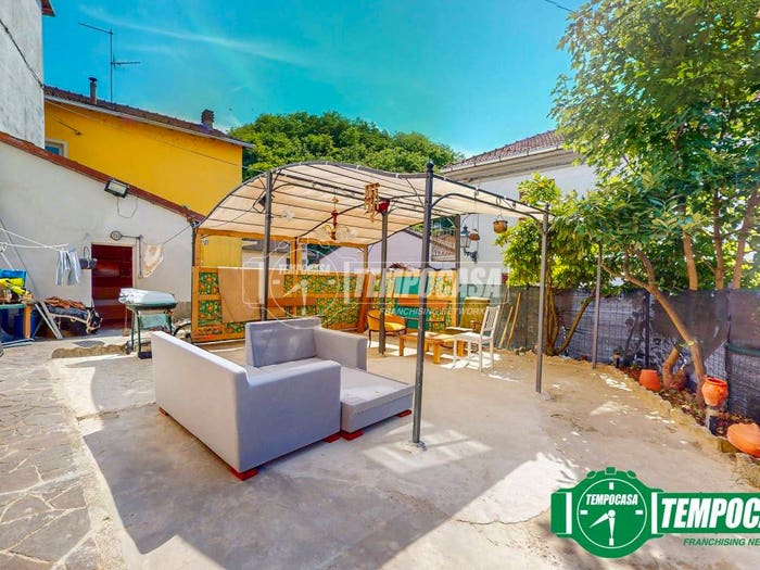 Casa trilocale in vendita in Via Valle Scura, Centro, Stazzano