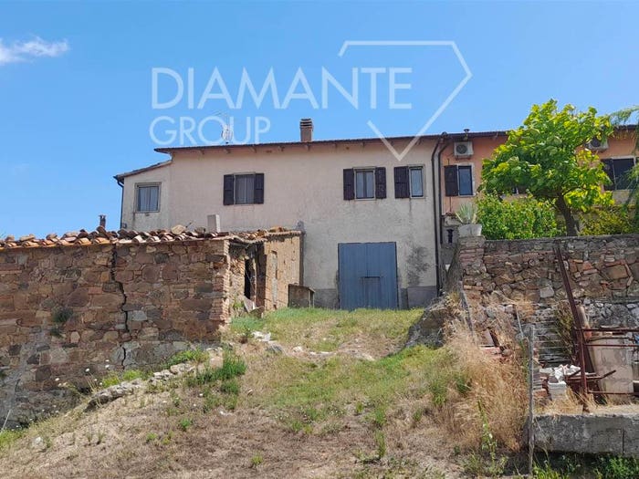 Casa con 6 locali in vendita in Centro, Cinigiano
