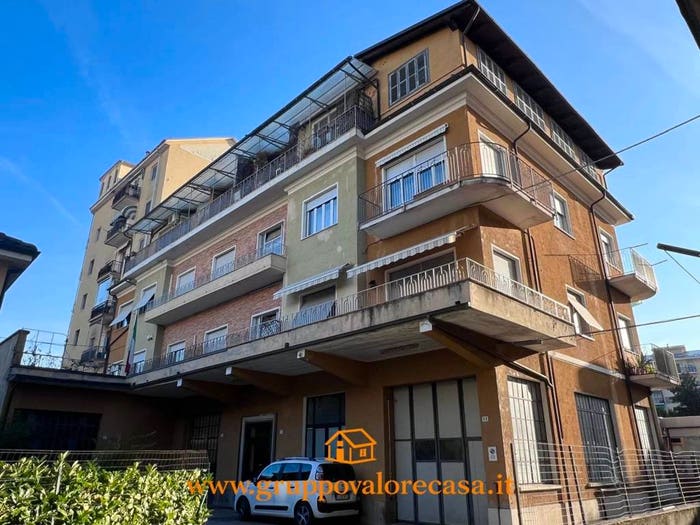 Appartamento con 6 locali in vendita in Centro, Acqui Terme