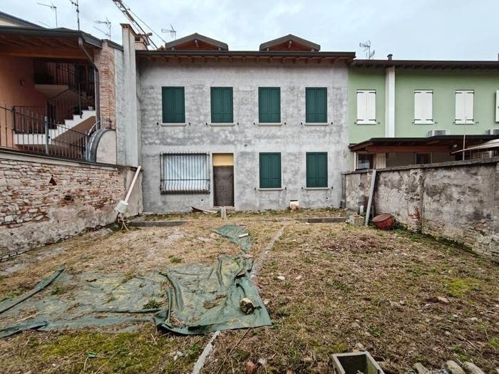 Appartamento quadrilocale in vendita in Via Cesare Deretti, Centro, Carpenedolo
