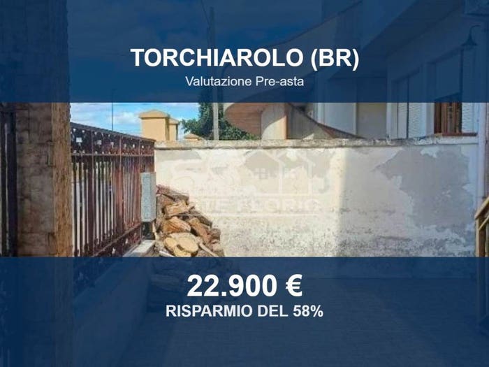 Appartamento con 5 locali in vendita in Via Giacomo Leopardi, Centro, Torchiarolo