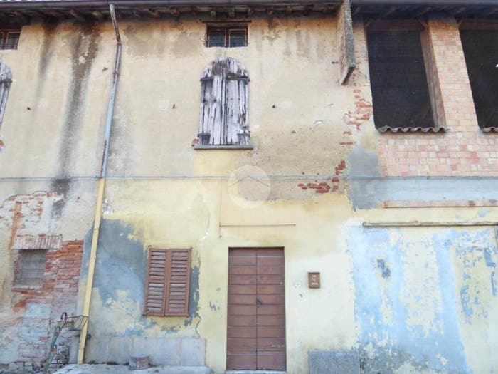 Casa trilocale in vendita in Frazione Fontanelle, Zenevredo
