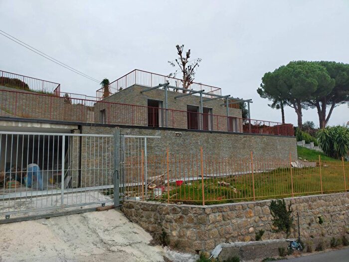 Casa in vendita in Via Conca Verde, Due Strade, Bordighera