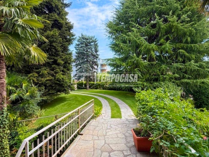 Casa con 6 locali in vendita in Via Luciano Manara, Usmate, Usmate Velate