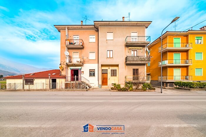 Appartamento con 10 locali in vendita in Via Cuneo, Dronero
