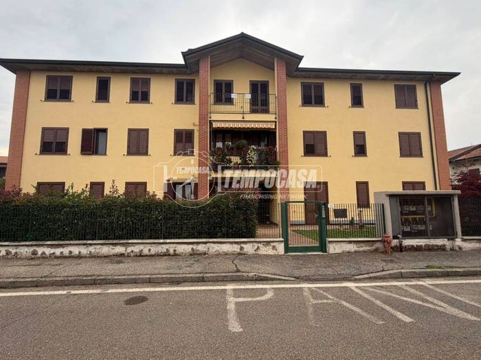 Appartamento trilocale in vendita in Via Gioacchino Rossini, Centro, Gropello Cairoli
