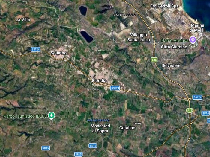 Appartamento con 6 locali in vendita in Viale Pietro Nenni, Floridia