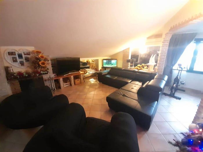 Appartamento con 5 locali in vendita in Casano Dogana Isola, Luni