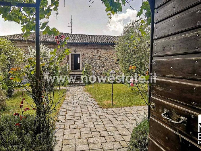 Casa con 6 locali in vendita in Via Santa Croce, Monte Santa Maria Tiberina