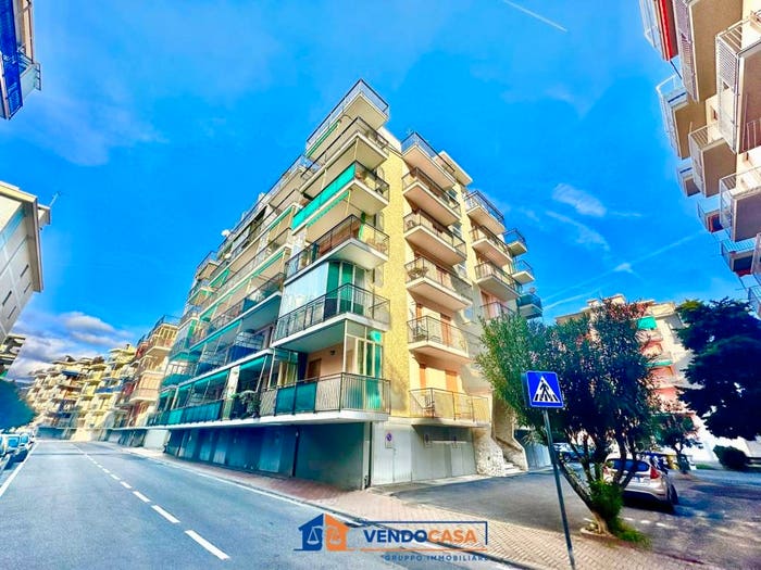 Appartamento quadrilocale in vendita in Via Cagliari, Borghetto Santo Spirito