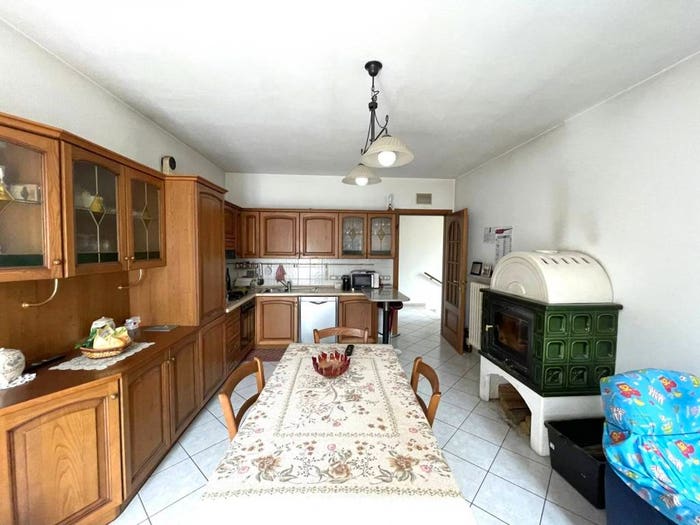 Casa bilocale in vendita in Corneliano d'Alba, Centro