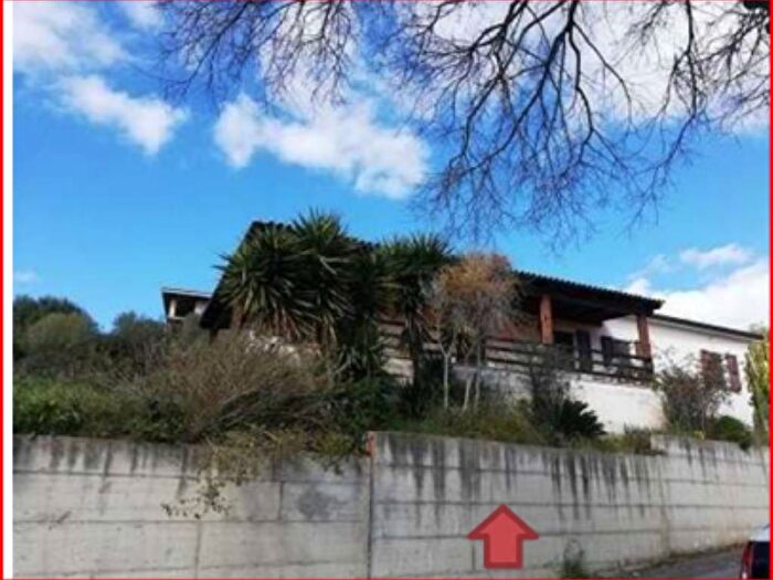Appartamento quadrilocale in vendita in Via Tergu, Laerru