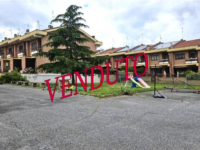 Casa con 5 locali in vendita in Via Priolo Gargallo, Borghesiana, Roma