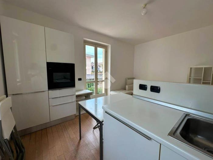 Appartamento bilocale in affitto in Via Francesco Petrarca, Centro, Calcinato