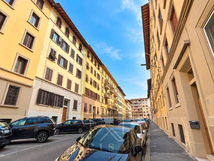 Appartamento quadrilocale in vendita in Leopoldo Vittorio Emanuele Statuto, Firenze