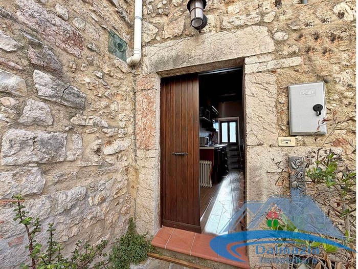 Appartamento bilocale in vendita in Via Siena, Ferentillo