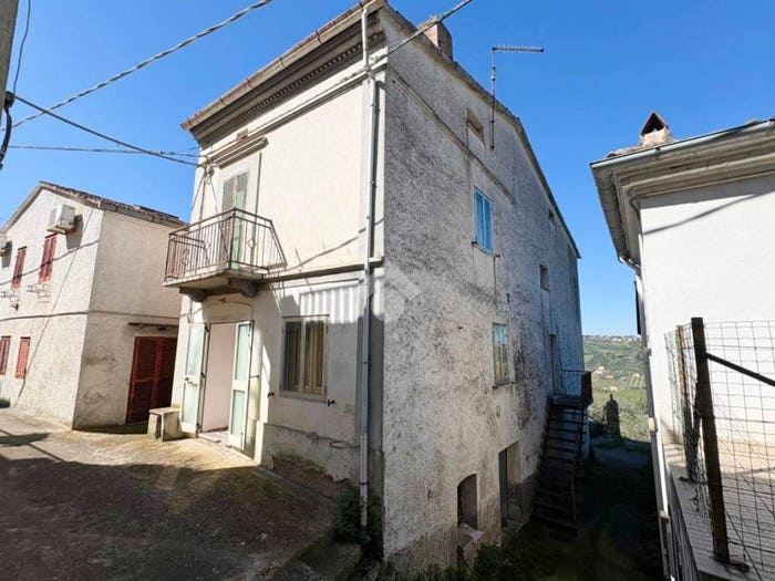 Casa con 6 locali in vendita in Contrada Santa Giusta, Centro, Lanciano
