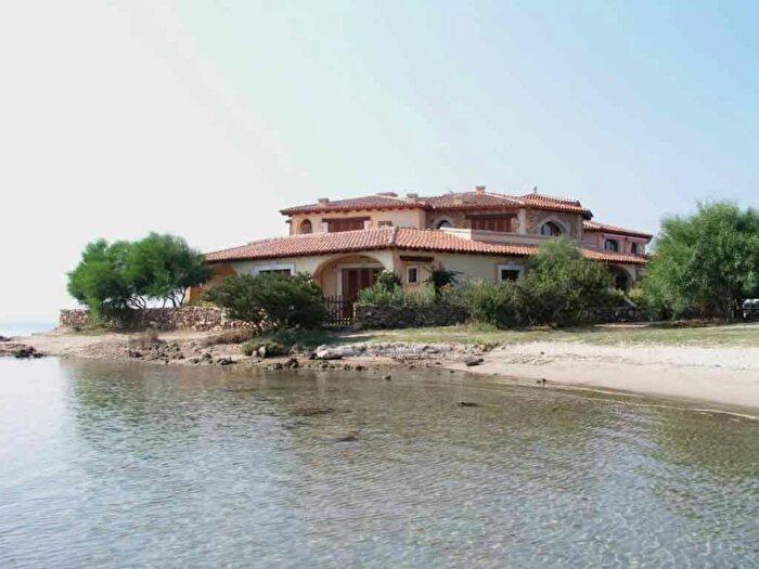 Appartamento con 5 locali in vendita in Via degli Asfodeli, Golfo Aranci