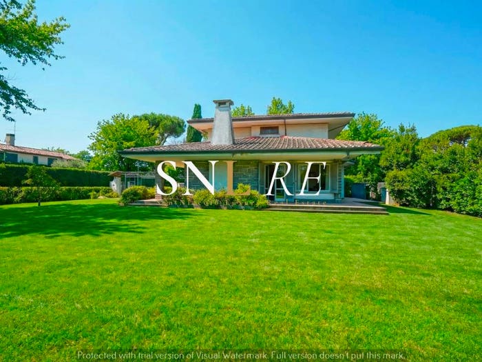 Casa con 6 locali in vendita in Via Leonardo da Vinci, Roma Imperiale, Forte dei Marmi