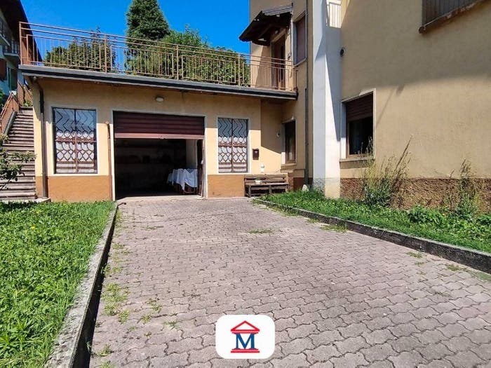 Appartamento quadrilocale in vendita in Laxolo, Val Brembilla