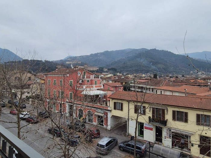 Appartamento trilocale in vendita in Centro, Massa
