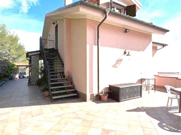 Appartamento quadrilocale in vendita in Porto Maurizio, Imperia