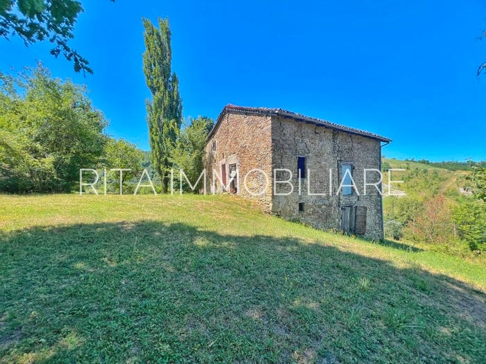 Casa quadrilocale in vendita in Via Selva, Guiglia