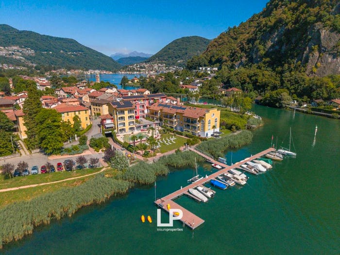 Appartamento trilocale in vendita in Via Zanzi, Centro, Lavena Ponte Tresa