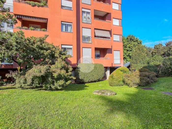 Appartamento trilocale in vendita in Via Padre Igino Lega, Ronchi, Gallarate
