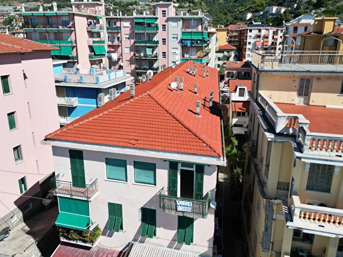 Appartamento trilocale in vendita in passeggiata felice cavallotti, Centro Città, Ventimiglia