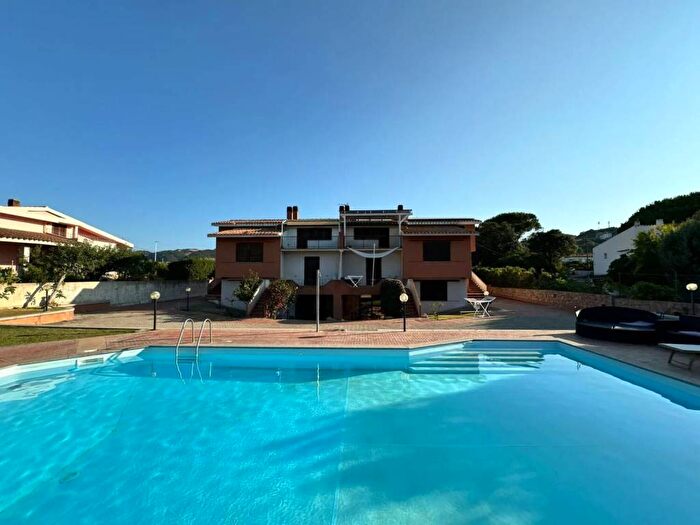 Appartamento trilocale in vendita in Via Sardegna, Lu Bagnu, Castelsardo