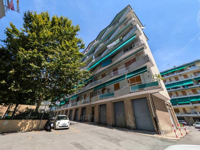 Appartamento trilocale in vendita in Via Giovanni Guglielmo Longo, Pegli, Genova