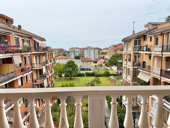 Casa quadrilocale in vendita in Via Camillo Benso di Cavour, Marina Di Andora, Andora