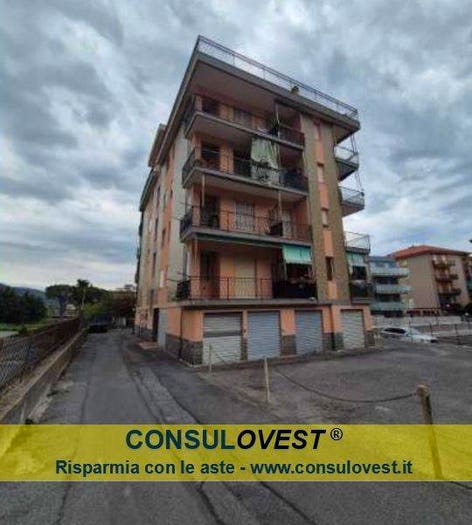 Appartamento bilocale in vendita in Via Michelangelo, Borghetto Santo Spirito