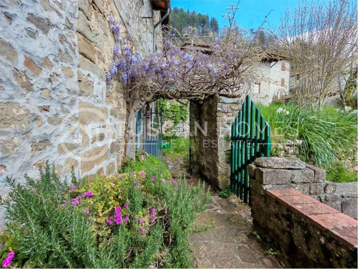 Appartamento con 6 locali in vendita in Benabbio, Bagni di Lucca