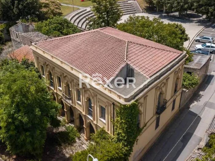 Casa con 6 locali in vendita in Via Roma, Pauli Arbarei