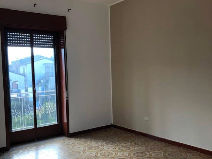 Appartamento trilocale in vendita in Via Ragusa Frazione Braidi, Braidi, Montalbano Elicona