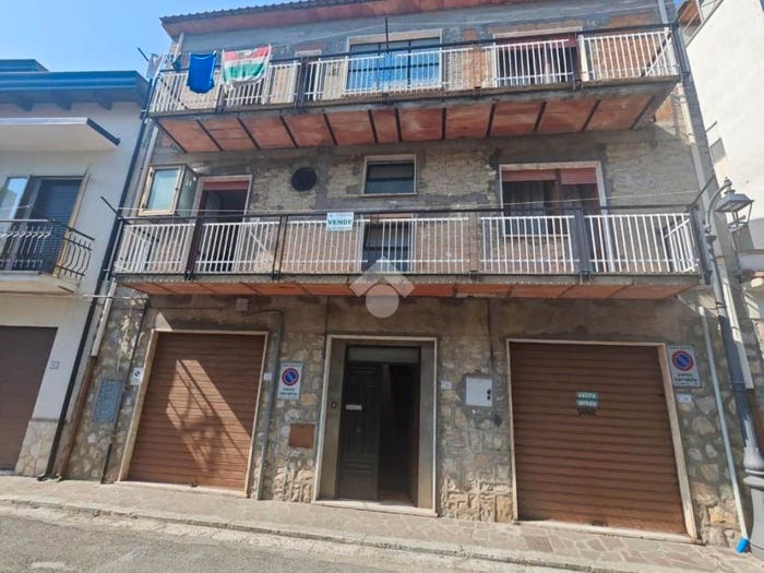 Casa trilocale in vendita in Via Alcide de Gasperi, Centro, Castelforte