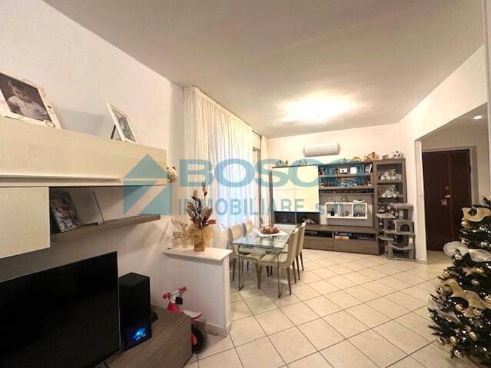 Appartamento con 5 locali in vendita in Largo Marcantone, Migliarina, La Spezia