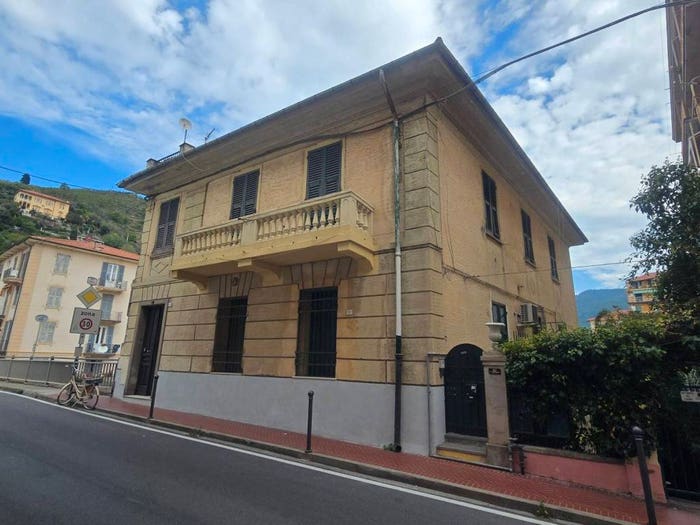 Appartamento quadrilocale in vendita in Centro, Levanto
