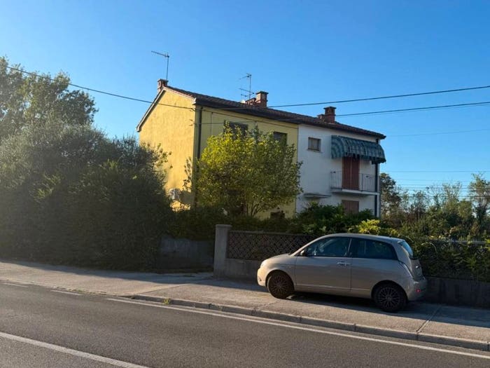 Casa quadrilocale in vendita in Via Olivers, Mossa