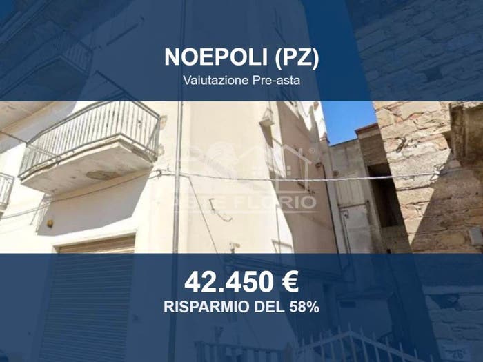 Casa con 6 locali in vendita in Via Roma, Noepoli