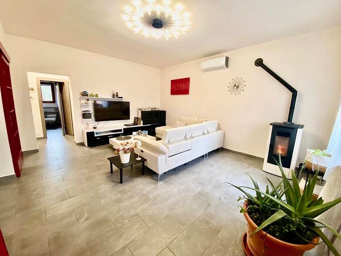 Casa trilocale in vendita in San Damiano al Colle