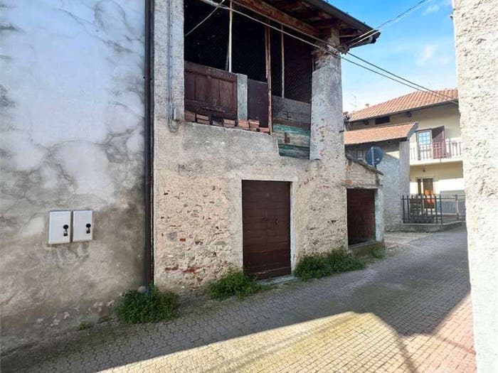 Casa bilocale in vendita in Via tripoli, Centro, Monvalle