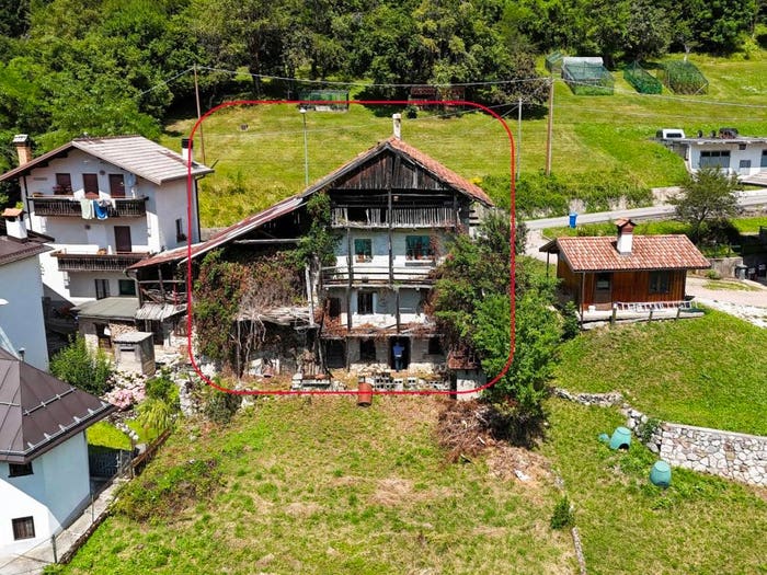 Casa con 6 locali in vendita in Frazione Piasent, Agordo
