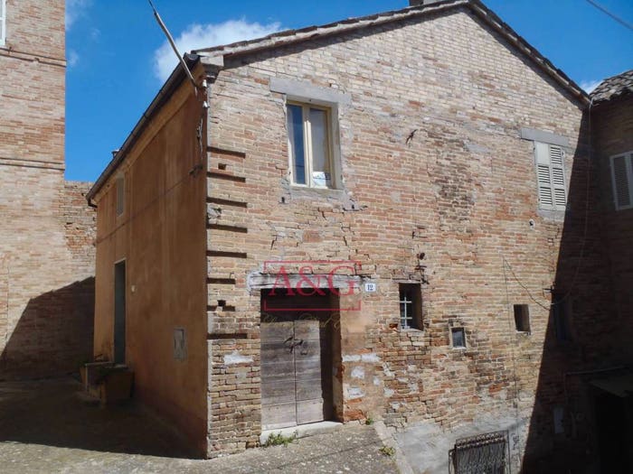 Casa con 6 locali in vendita in Via Felice Cavallotti, Centro, Falerone